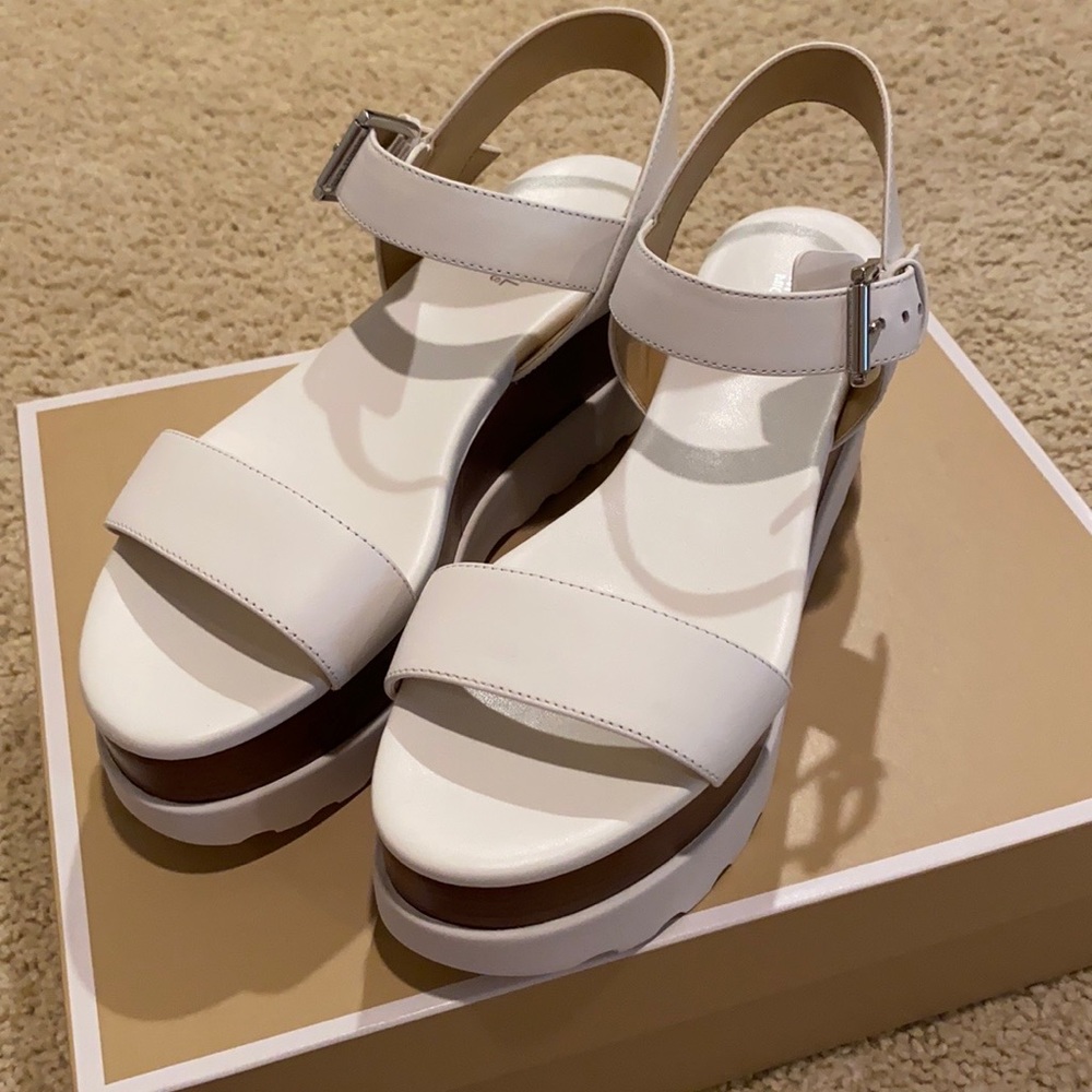 Shoes - Picture 2 of 5